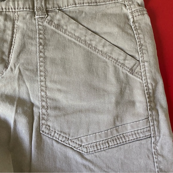 SUPPLIES TAN SHORTS - Picture 7 of 10